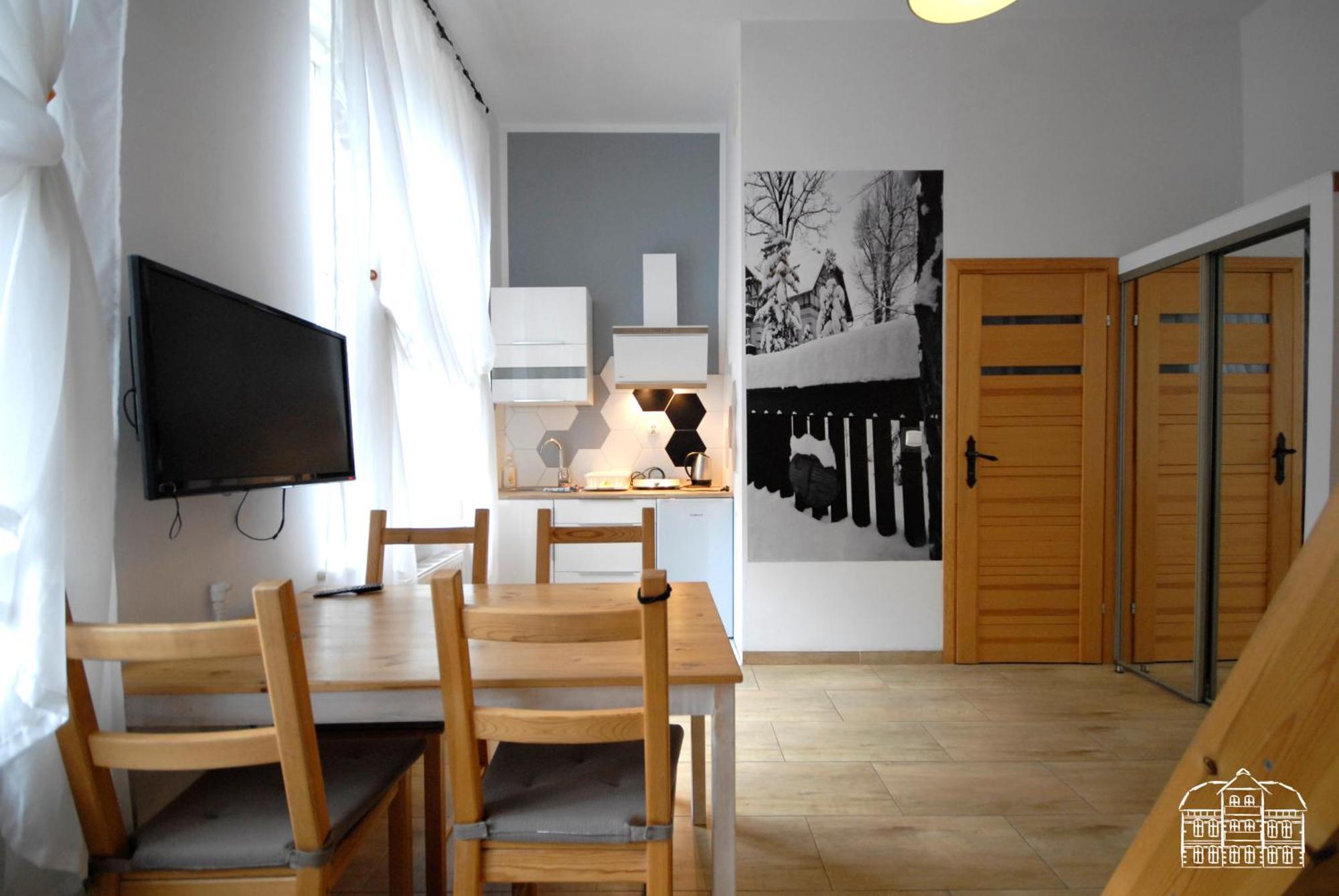 Ferienwohnung Franciszek Przy Parku Szwedzkim Bad Salzbrunn Exterior foto